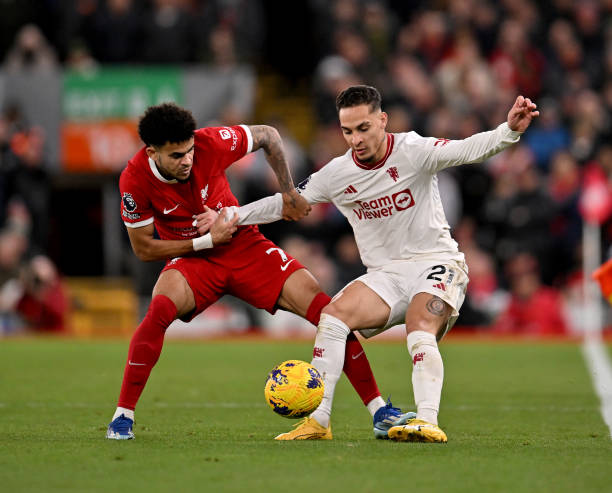 引进后卫？弗里克：目前我觉得不会，我会和德科谈谈.